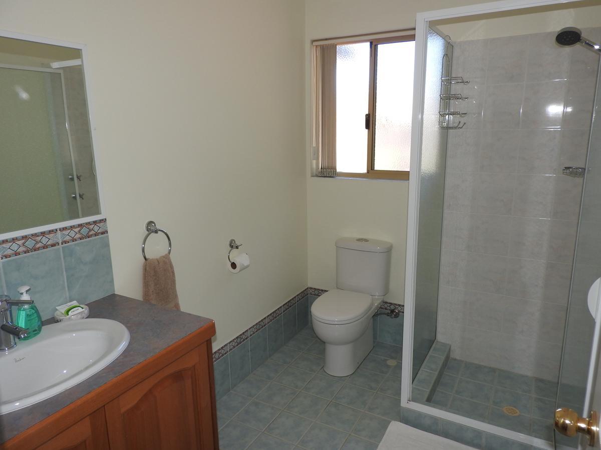 The Royal Dolphin Bed & Breakfast Safety Bay Рокингам Екстериор снимка